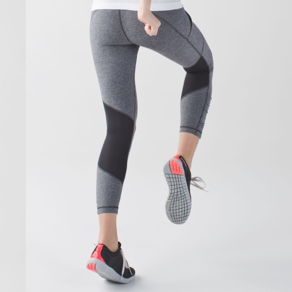 EUC Lululemon Speed up Crop Sz 4